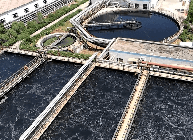 （圖：廢水水處理起泡場景）